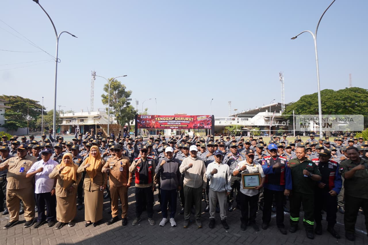 Perkuat Perlindungan Masyarakat, Plt Wali Kota Madiun Dorong Satlinmas Sigap Hadapi Kondisi Darurat