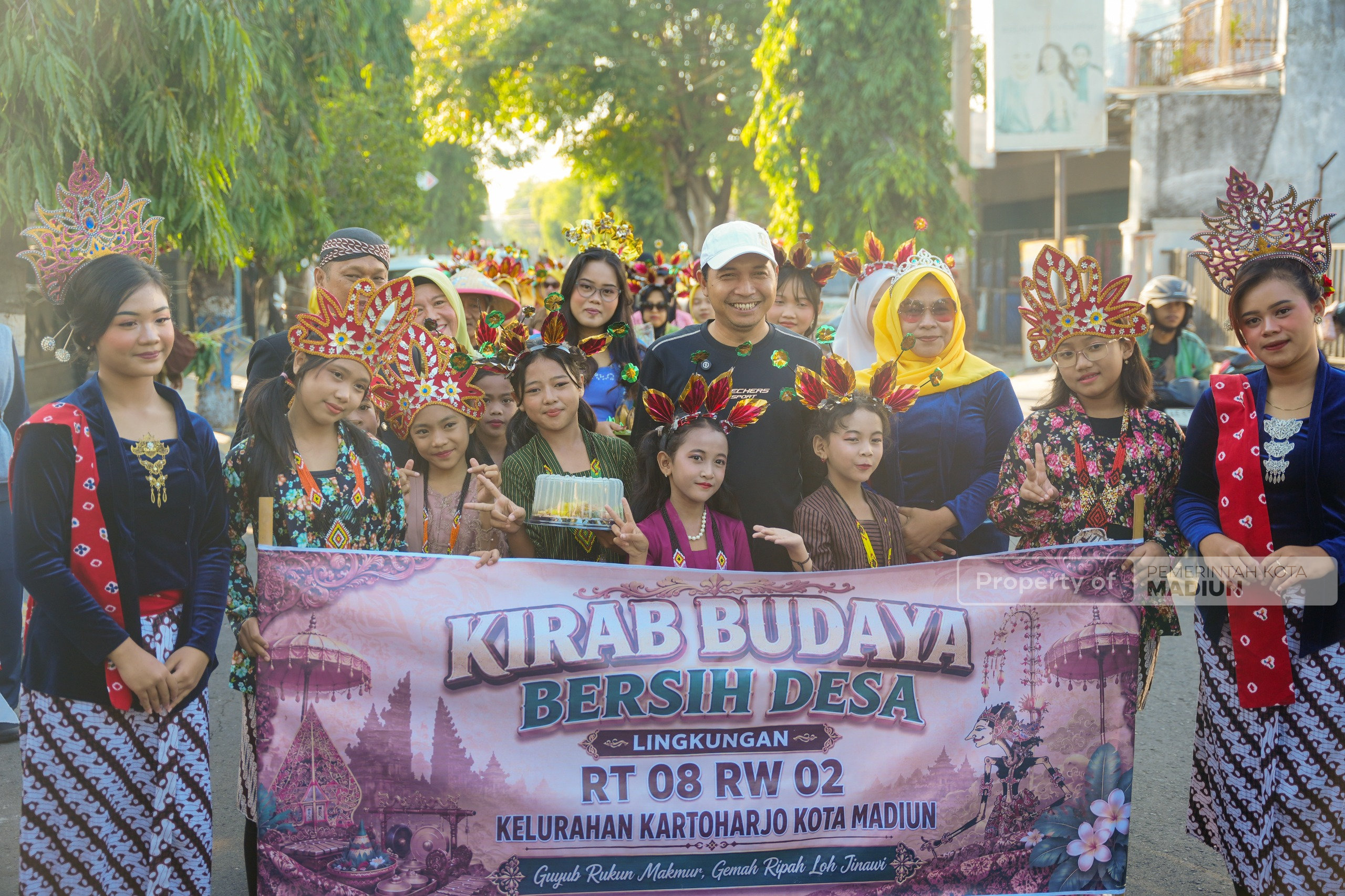 Plt Wali Kota Madiun Tegaskan Komitmen Lestarikan Budaya saat Berangkatkan Kirab Bersih Desa Kartoharjo