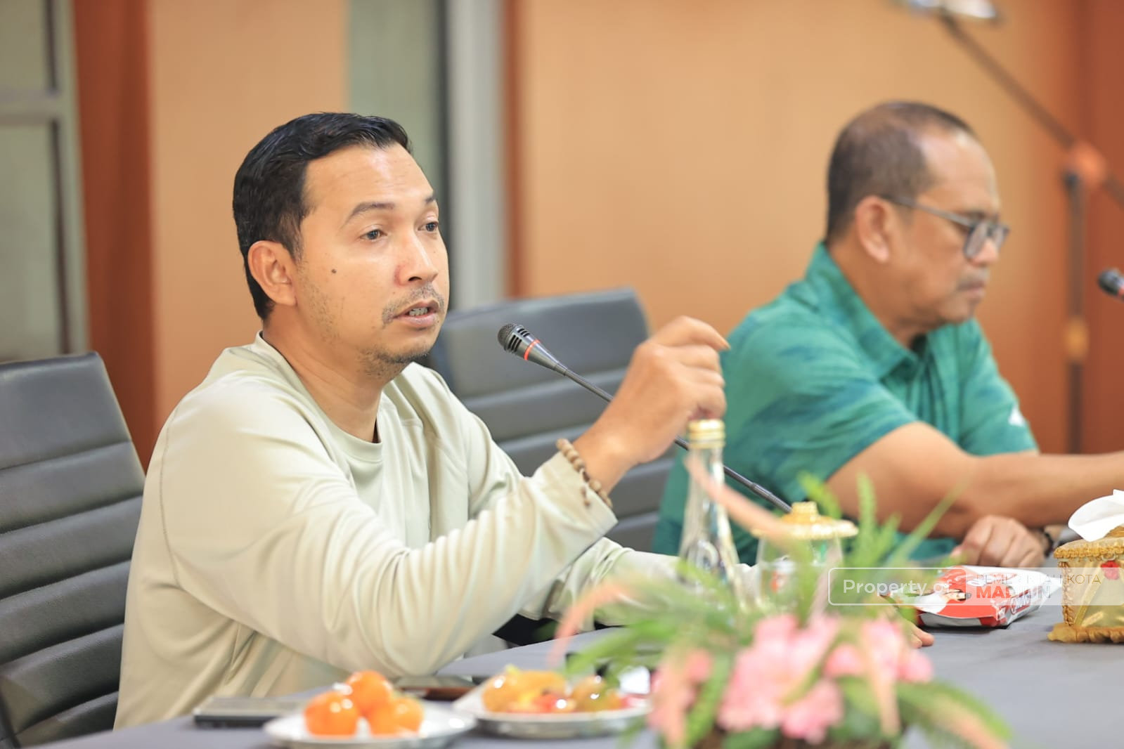 Gelar Pembinaan, Plt Wali Kota Harap Karyawan Bakesbangpol Solid dan Kompak