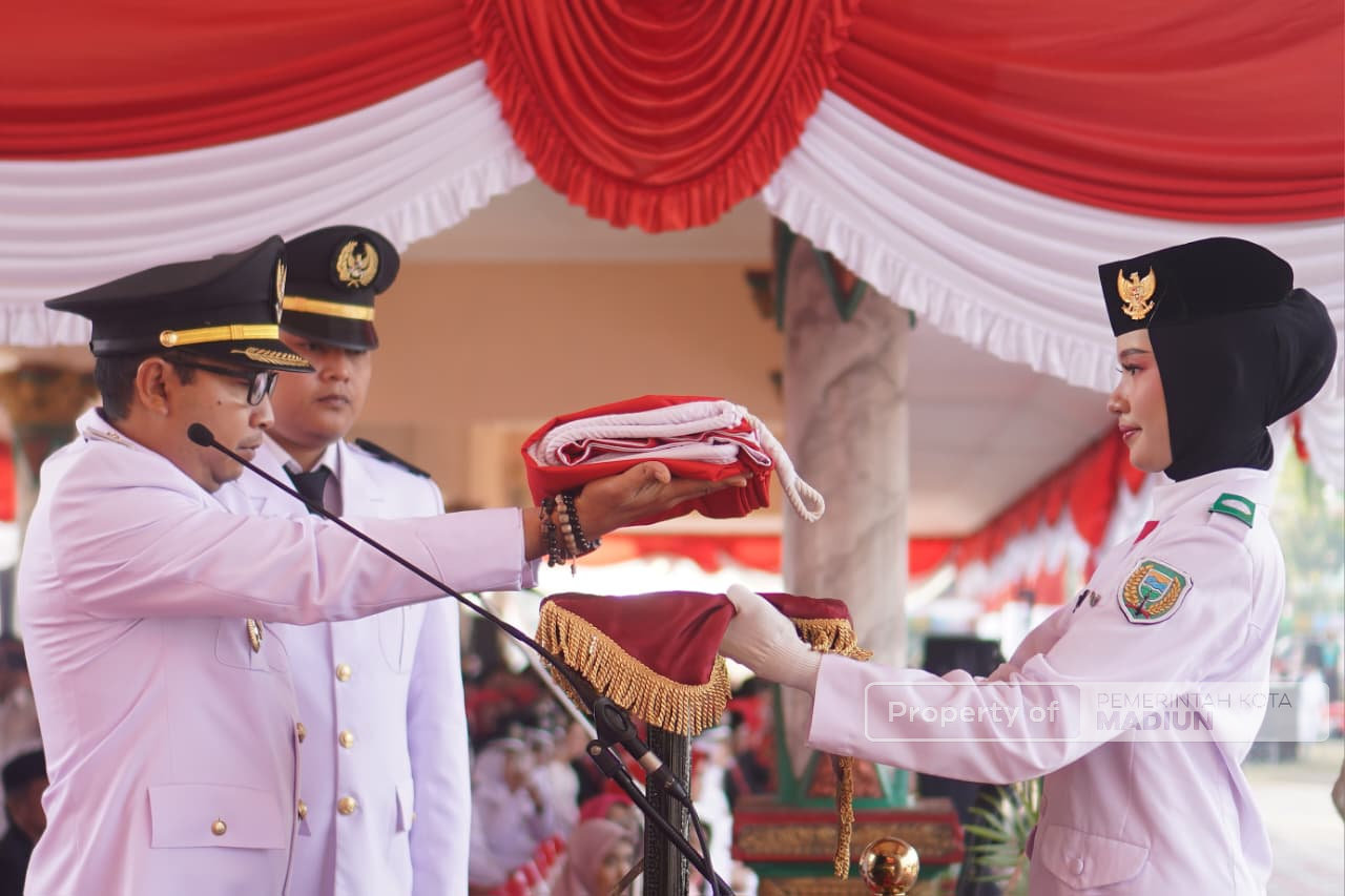 Upacara HUT Kemerdekaan Berlangsung Khidmat, Plt Wali Kota Ajak Masyarakat Berempati Untuk Korban Bencana