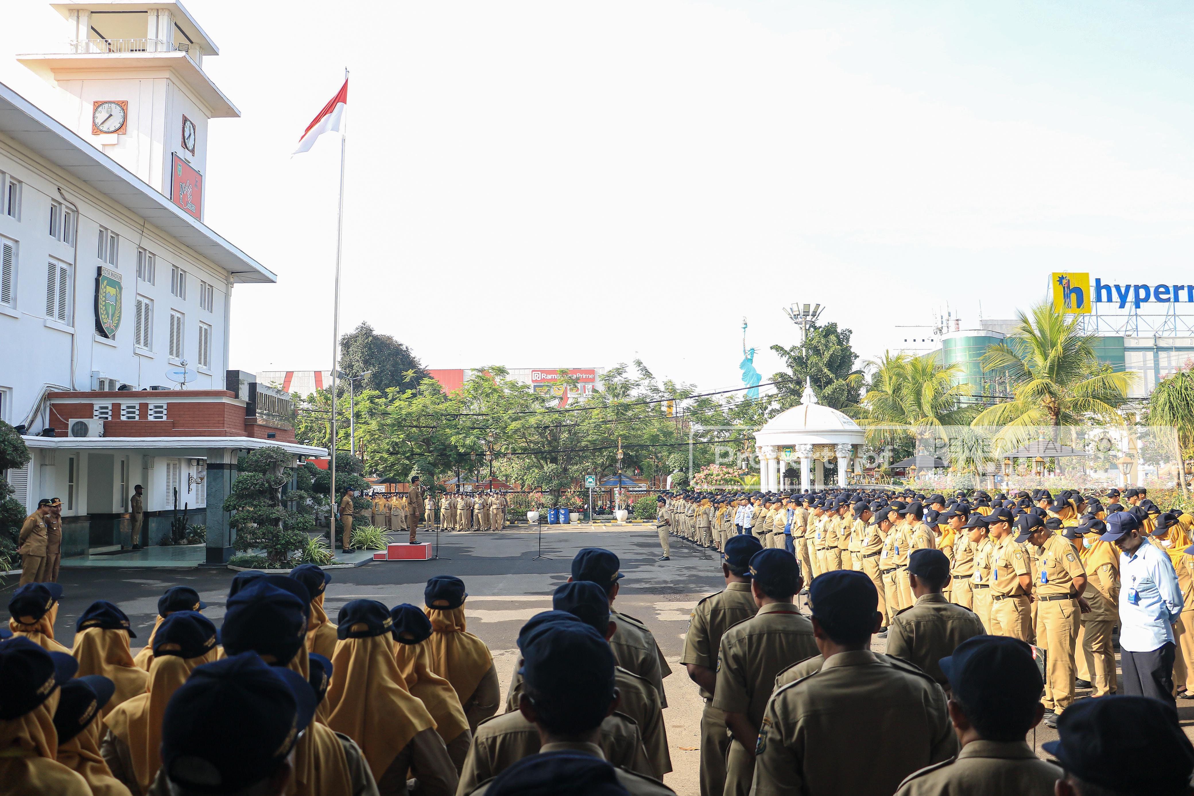 Pimpin Apel, Wali Kota Madiun Tegaskan Disiplin ASN