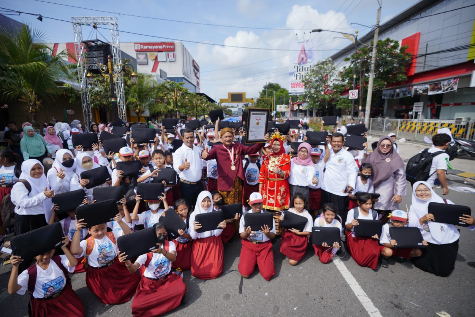 Peringatan Hardiknas, Wali Kota: Kita Siapkan Generasi Emas 2045 Melalui Program Laptop