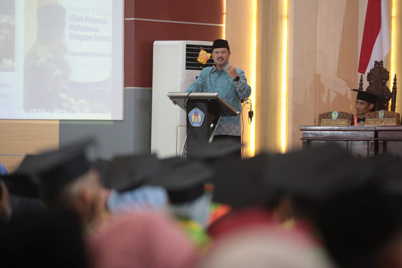 Hadiri Wisuda XII UNIPMA, Wali Kota Pesan Tingkatkan Kompetensi Agar Sukses di Dunia Kerja