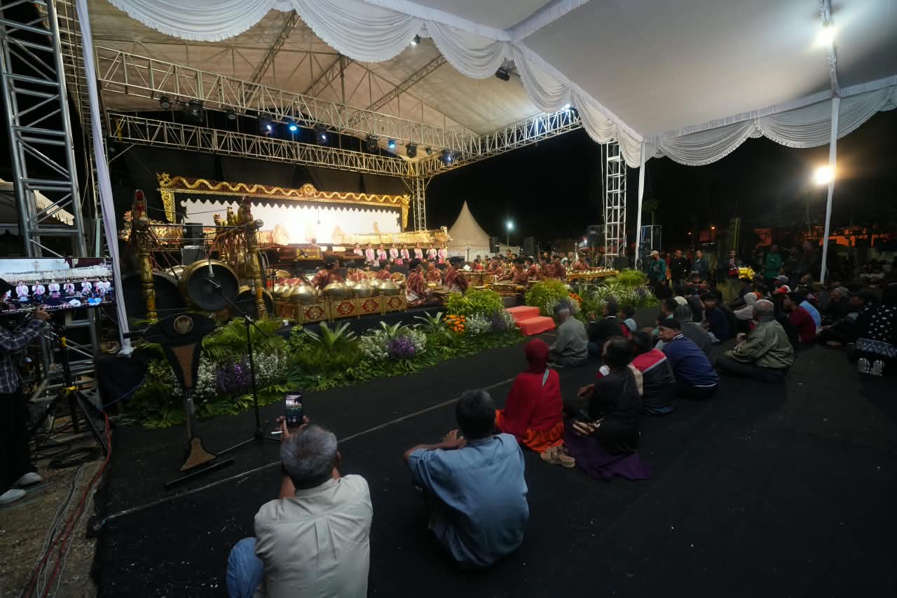 Apresiasi Pagelaran Wayang HUT Dewan, Plt Wali Kota Juga Sampaikan Rencana Pola Pembangunan Berbasis Kelurahan