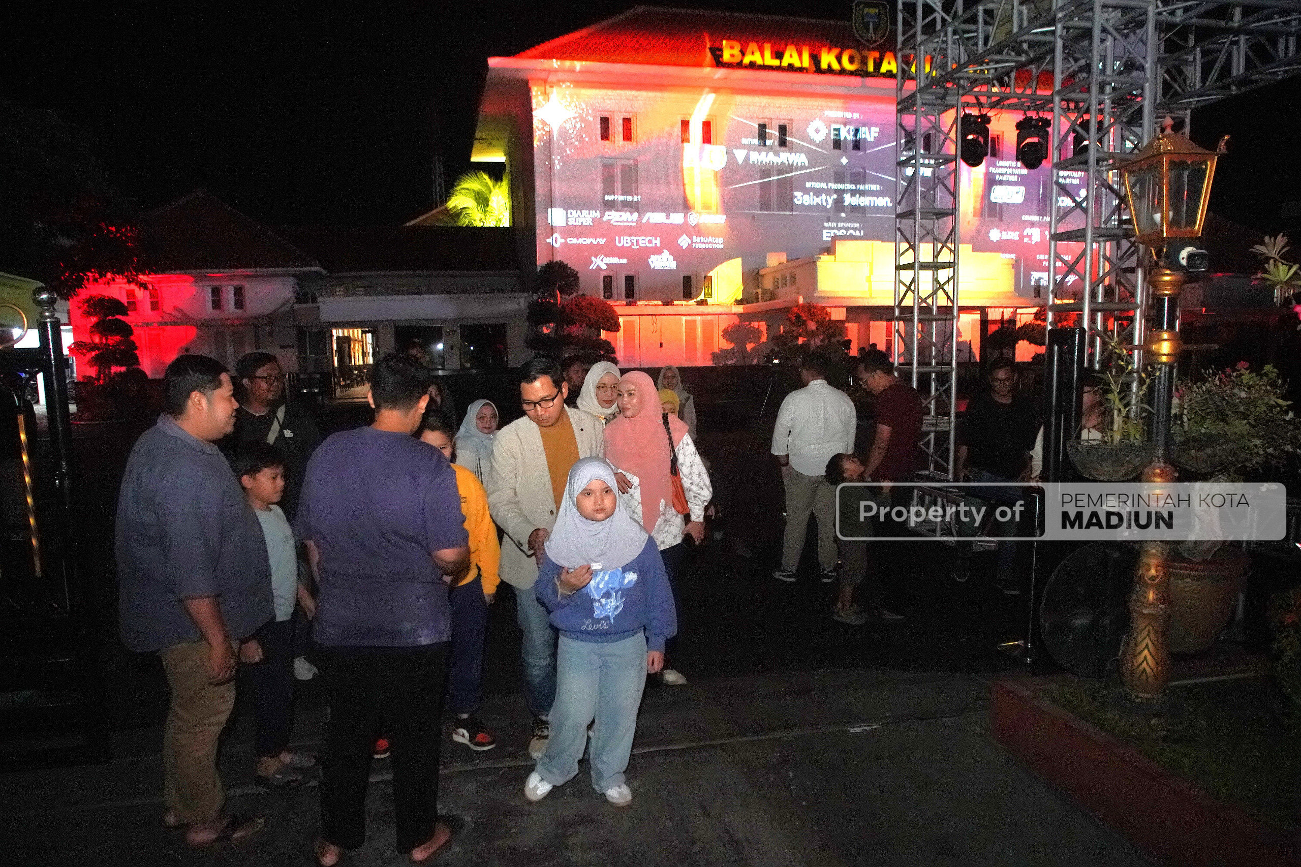Padhang Mbranang 2026 Resmi Dibuka, Plt Harap Jadi Ekosistem Ekonomi Kreatif Sekaligus Ruang Temu Seni dan Teknologi