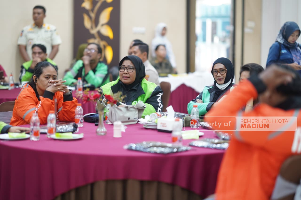 Sosialisasi Peraturan Pengawas BKC Ilegal, Wali Kota Madiun Tekankan Peran Ojek Online dalam Pemberantasan Rokok Ilegal