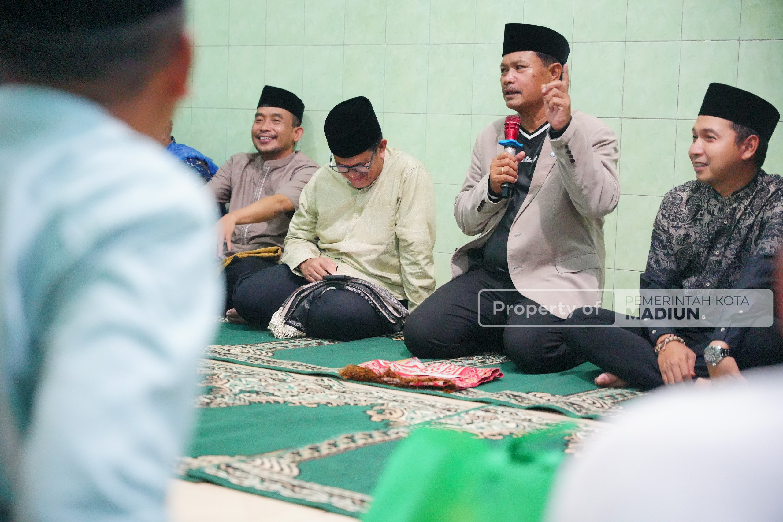 Mempererat Silaturahmi, Wali Kota Madiun Safari Salat Isya di Kelurahan Winongo