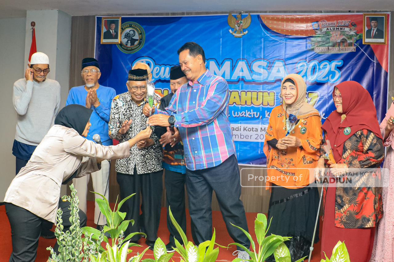 Hadiri Reuni SMASA ’67, Wali Kota Maidi Paparkan Kemajuan Pembangunan Kota Madiun