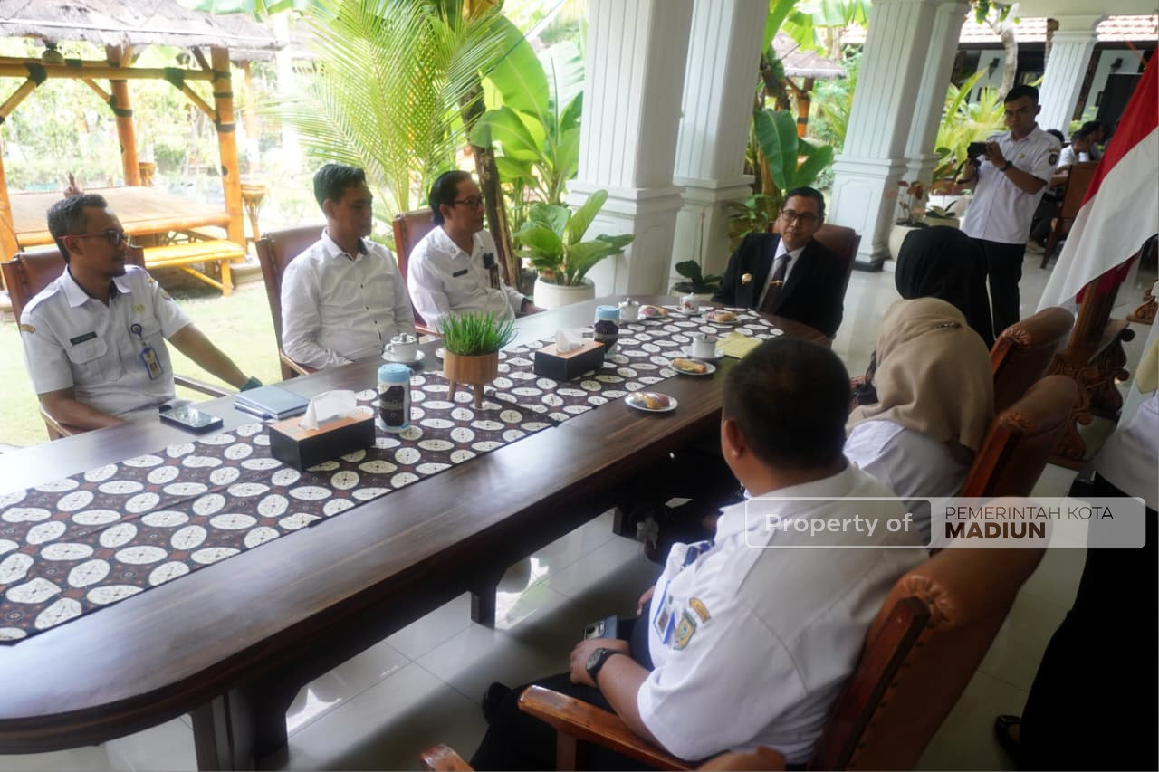 Terima Delegasi Muda Almira Vivia, Plt Wali Kota Titip Nama Madiun ke Kancah Dunia