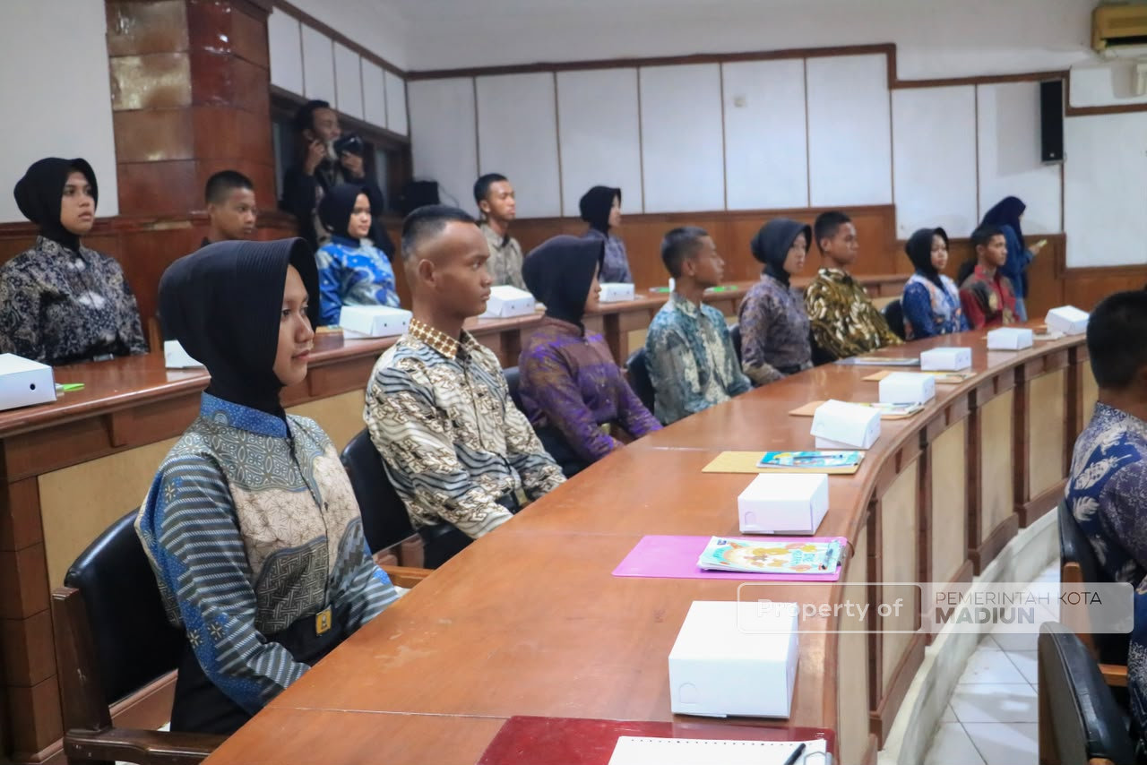 Bekali Materi Calon Paskibraka, Plt Wali Kota Harap Paskibraka Tetap Berkontribusi Usai Tugas Upacara