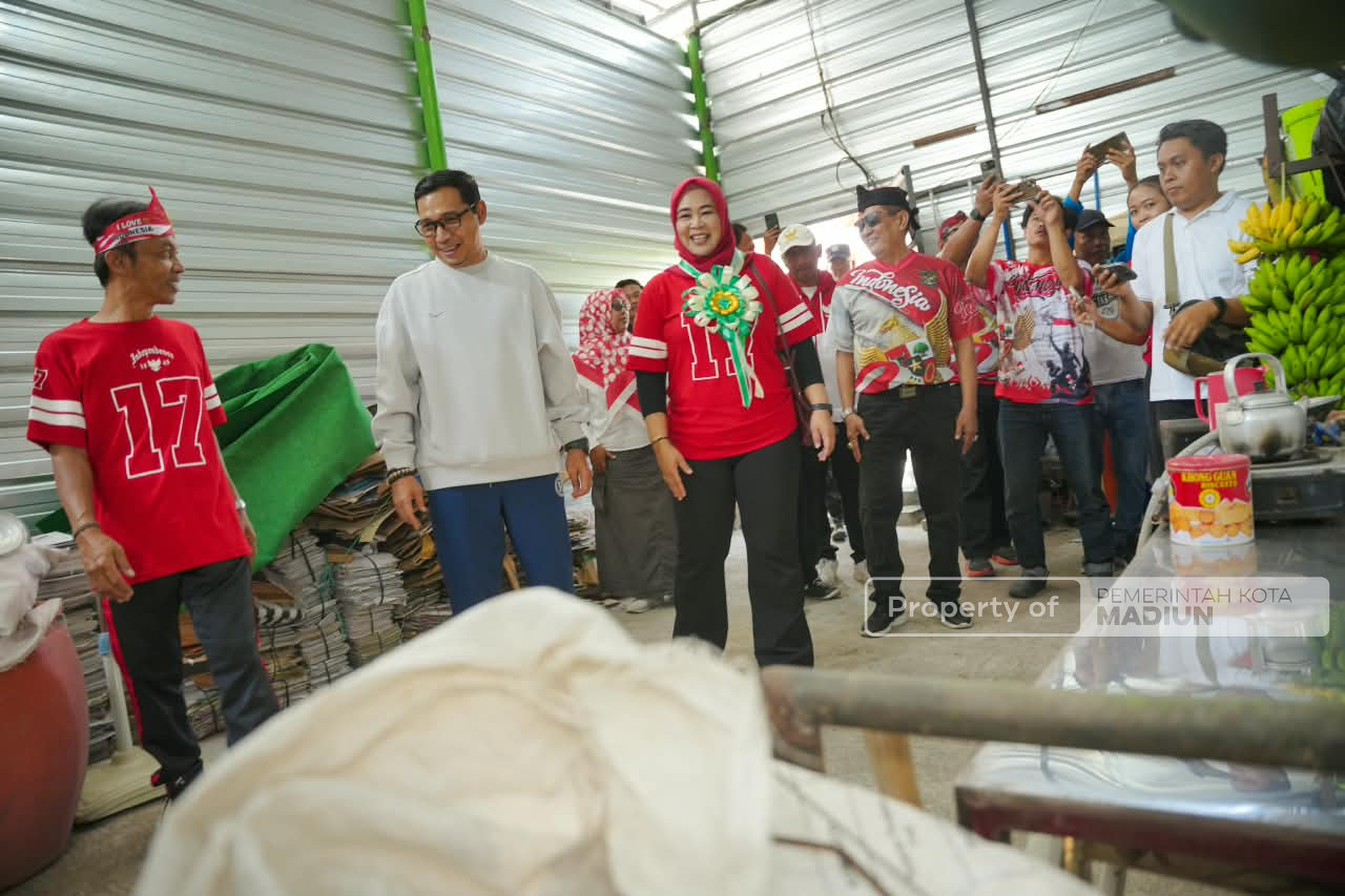 Wujudkan Zero Waste 2027, Plt Wali Kota Resmikan Bank Sampah GEMES 17