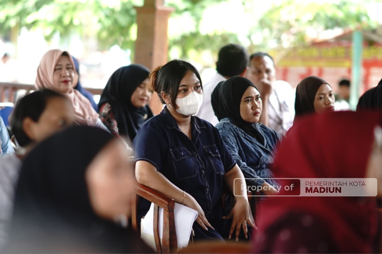 Tekan Angka Stunting dalam Peringatan HKN ke-61, Pemkot Madiun Ajak Ibu Hamil Rujakan