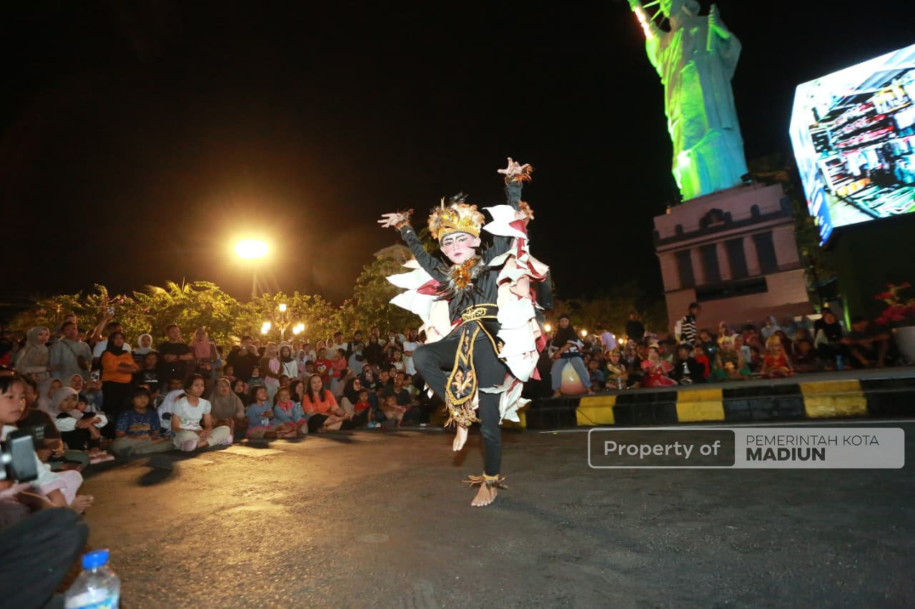 Tinjau Spectra Night, Plt Wali Kota: Ini Adalah Tempat Ajang Show Kreativitas