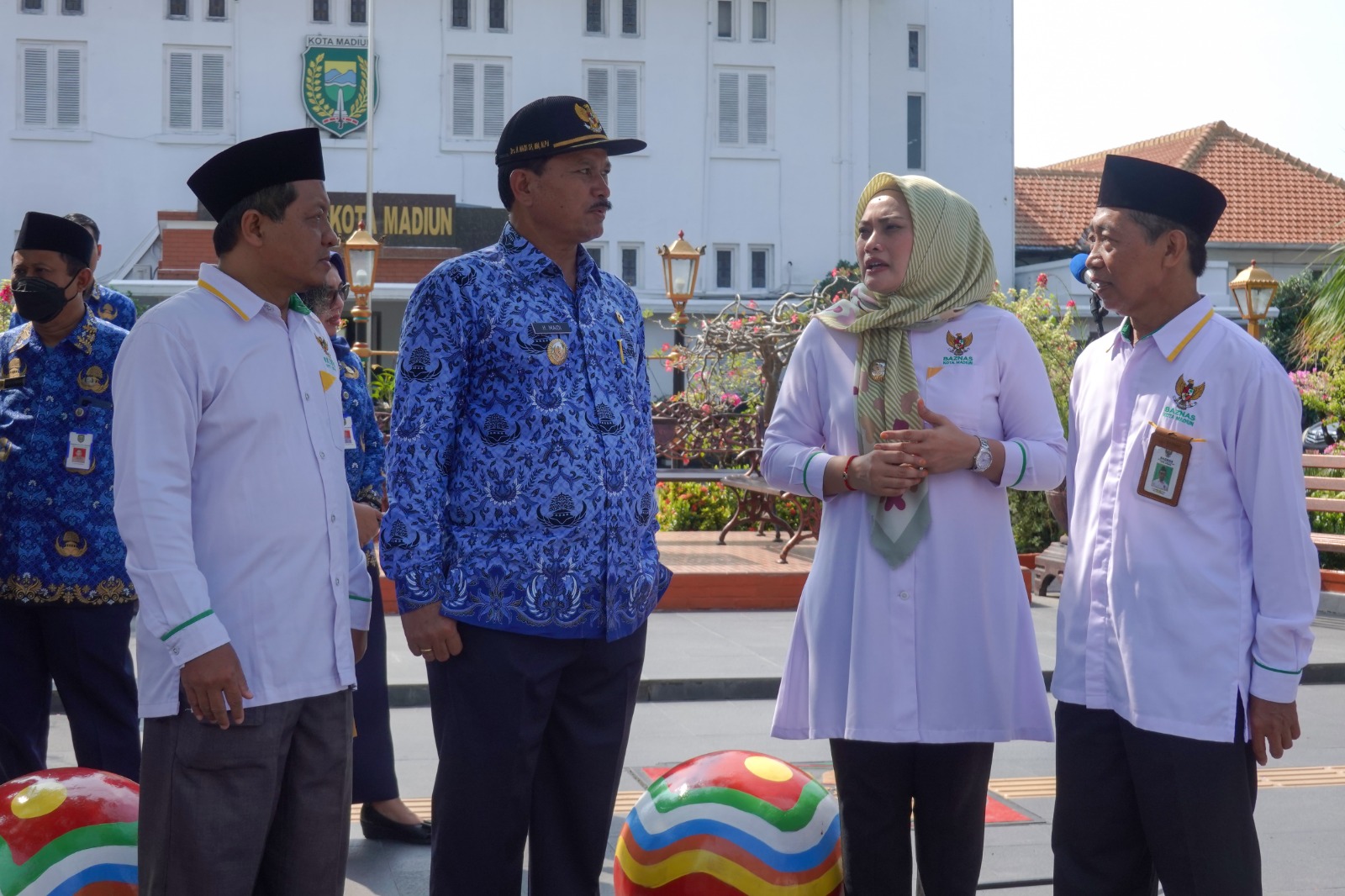 Berangkatkan Pentasharufan Beras Zakat Fitrah Ke 27 Kelurahan, Wali Kota Harap Bawa Berkah Bagi Masyarakat