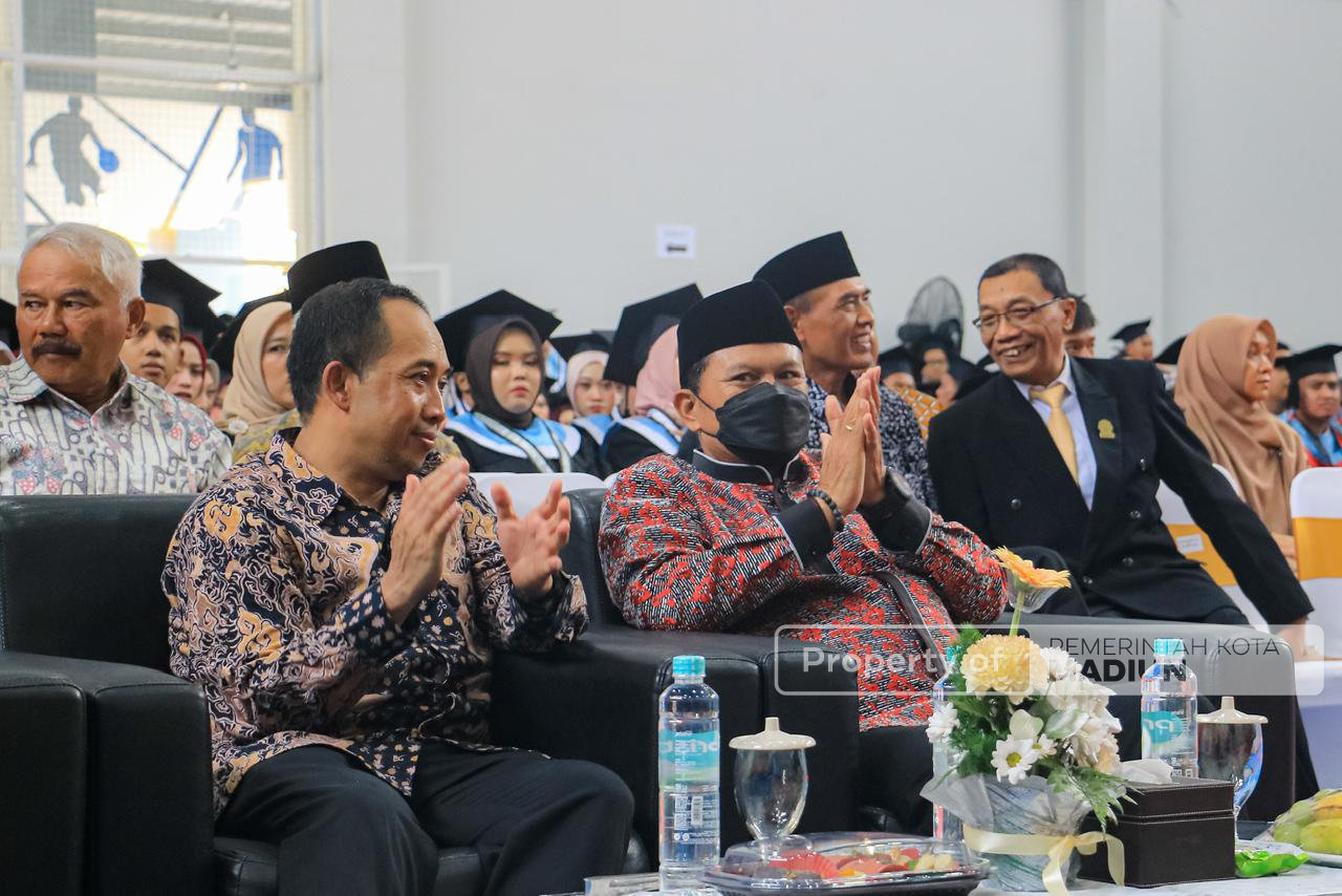 Hadiri Wisuda PNM, Wali Kota Ajak Wisudawan PNM Jadi Penggerak Kemajuan Kota