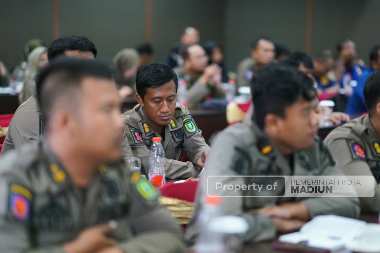 Buka Bimtek Satpol PP dan Damkar, Wakil Wali Kota Madiun Tekankan Pelayanan bagi Masyarakat