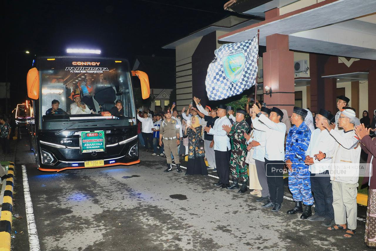 227 Jamaah Haji Kota Madiun Resmi Diberangkatkan, Plt Wali Kota Titip Doa dan Harapan