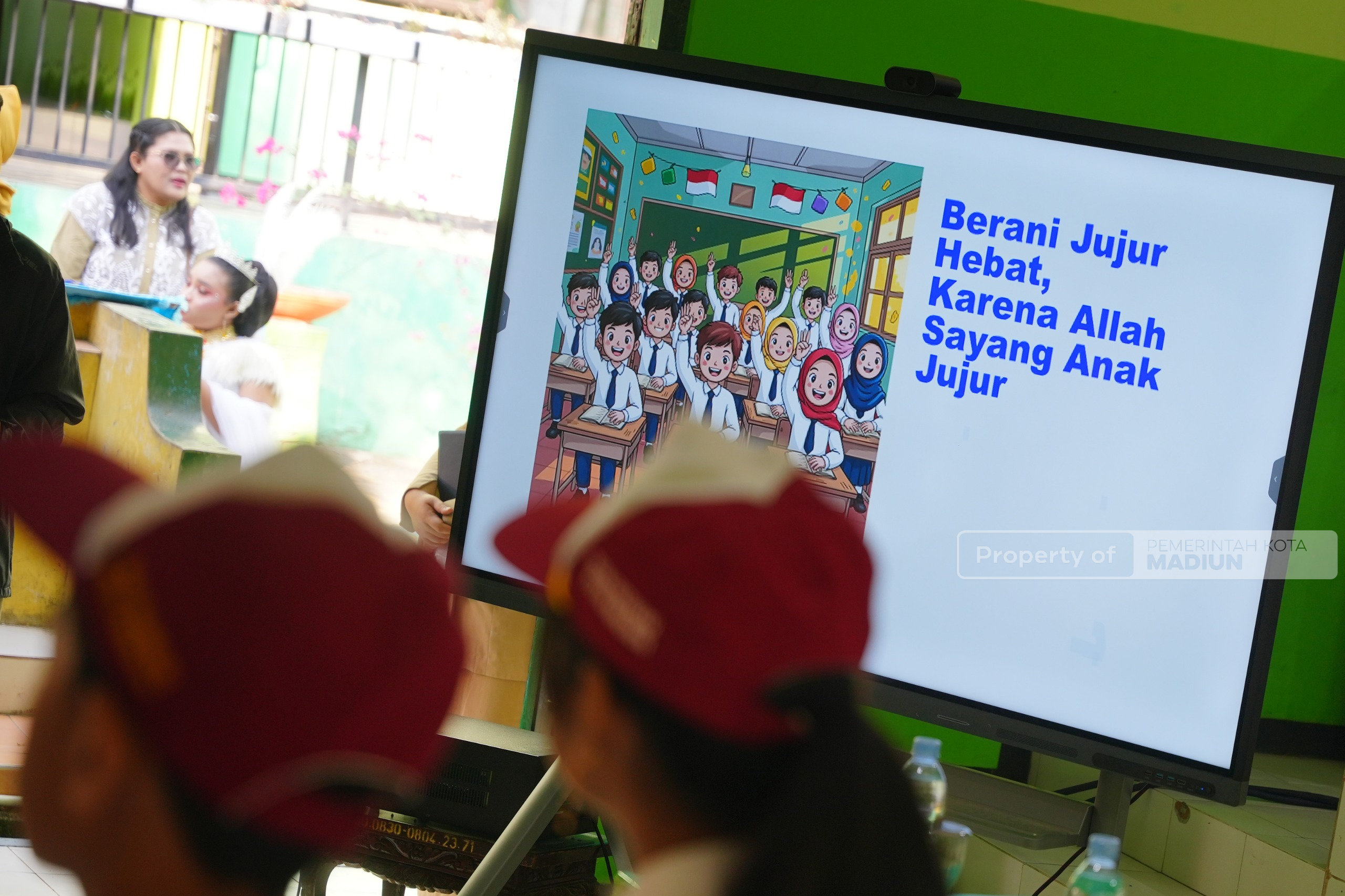 Kawal MPLS Perdana, Plt Wali Kota Dorong Terwujudnya Lingkungan Belajar yang Aman dan Berkarakter