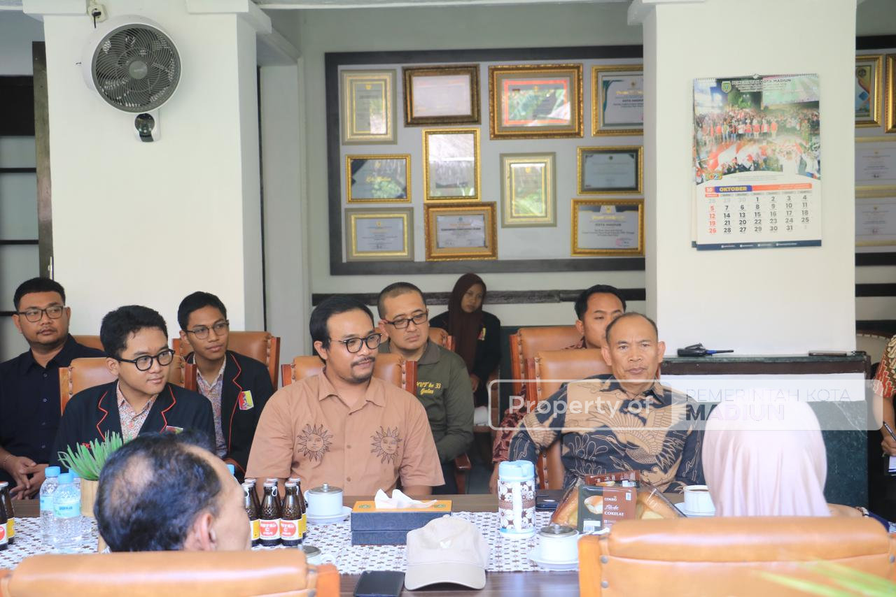 Terima Audiensi SMAN 6 Madiun, Wawali Beri Apresiasi Event Smasix Laskara Running