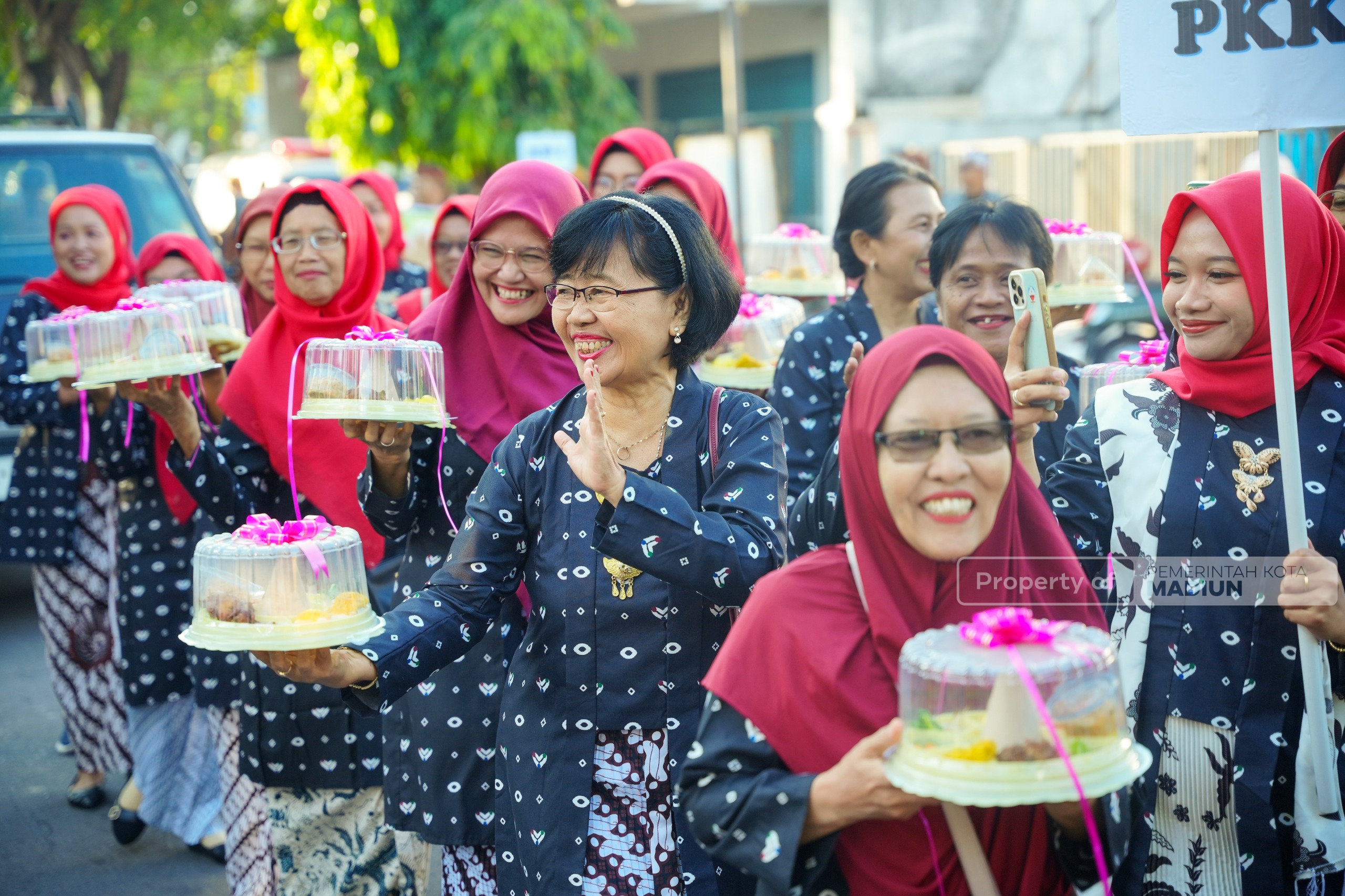 Plt Wali Kota Madiun Tegaskan Komitmen Lestarikan Budaya saat Berangkatkan Kirab Bersih Desa Kartoharjo