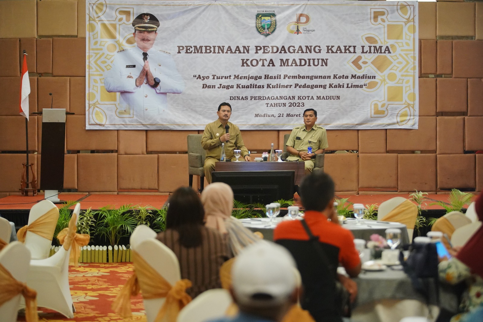 Gelar Pembinaan Bagi PKL, Wali Kota Pesan Jaga Kualitas Dalam Berjualan