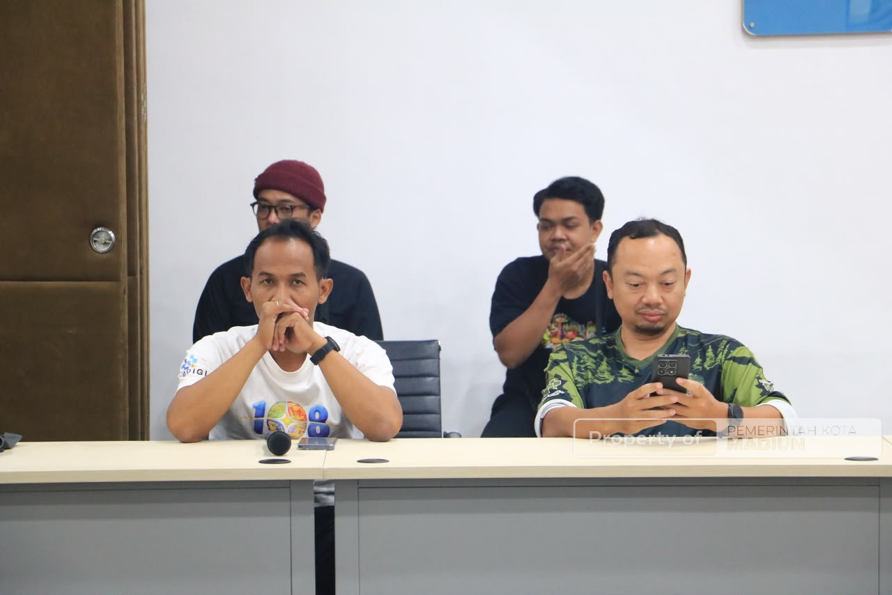 Gelar Press Conference Padhang Mbranang 2026, Plt Wali Kota Perkuat Ekosistem Ekonomi Kreatif Digital