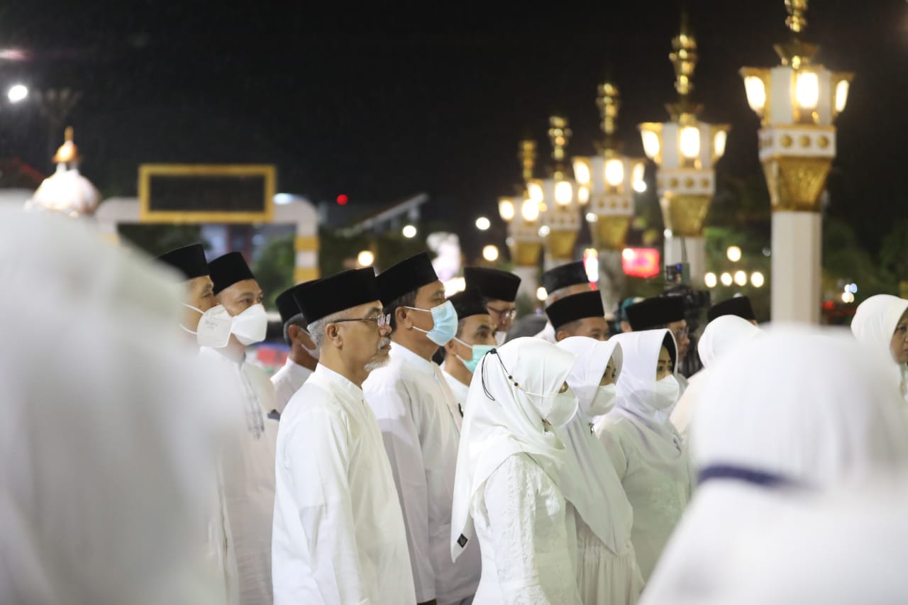 Lantik Pengawas Dan Kepala Sekolah, Wali Kota : Jadilah Teladan Dan Terus Belajar