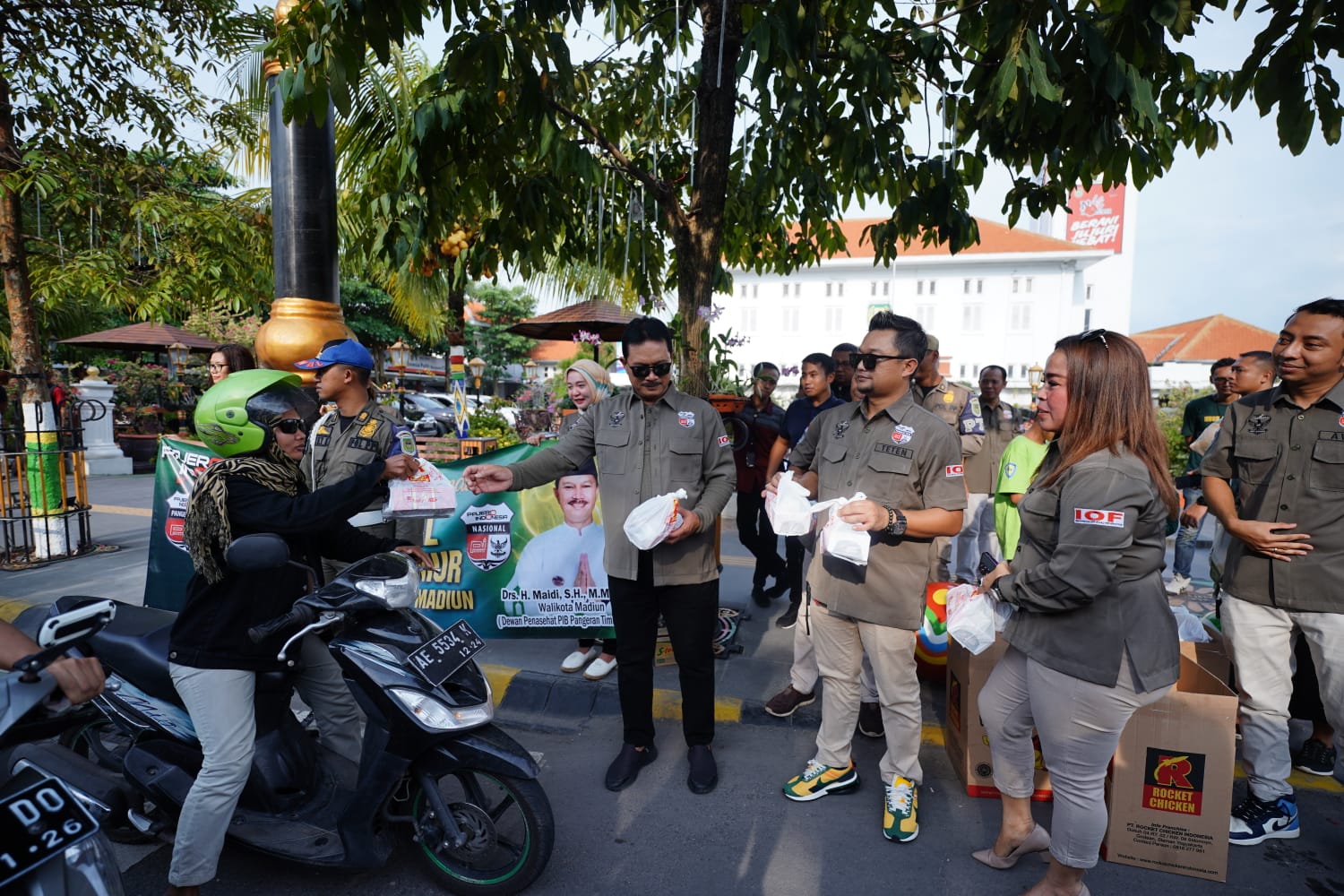 Hadiri Giat Berbagi Takjil Komunitas Pajero, Wali Kota Apresiasi Kepedulian Komunitas untuk Sesama