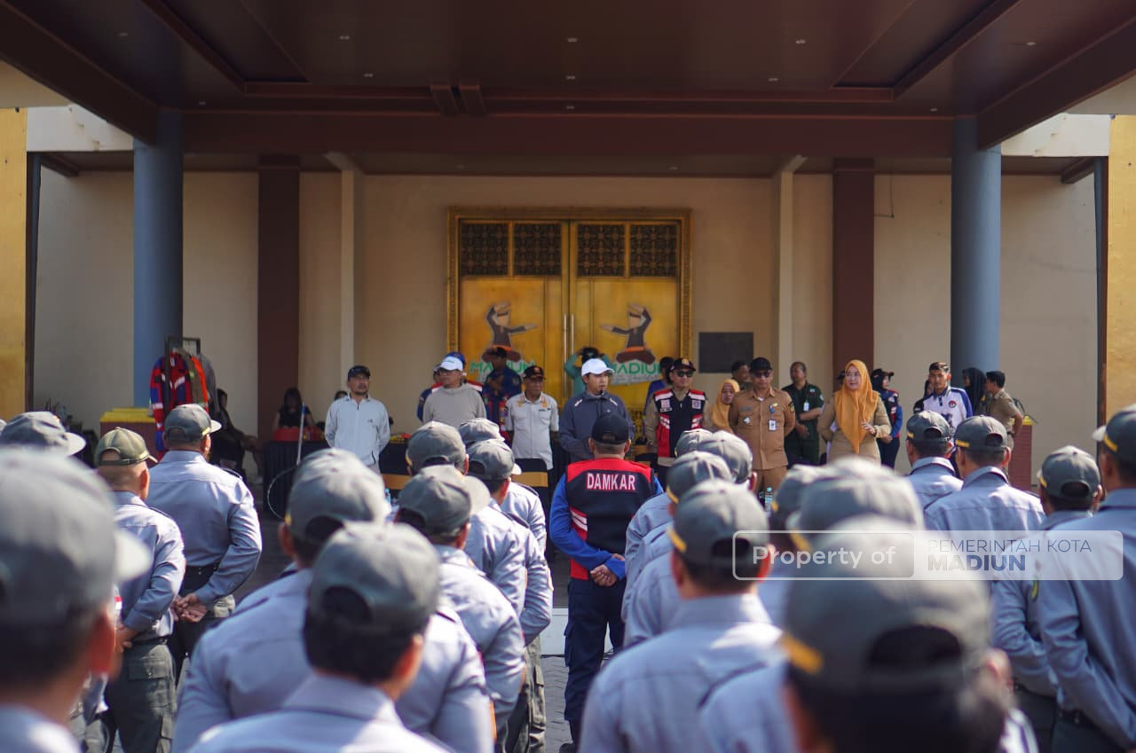 Perkuat Perlindungan Masyarakat, Plt Wali Kota Madiun Dorong Satlinmas Sigap Hadapi Kondisi Darurat