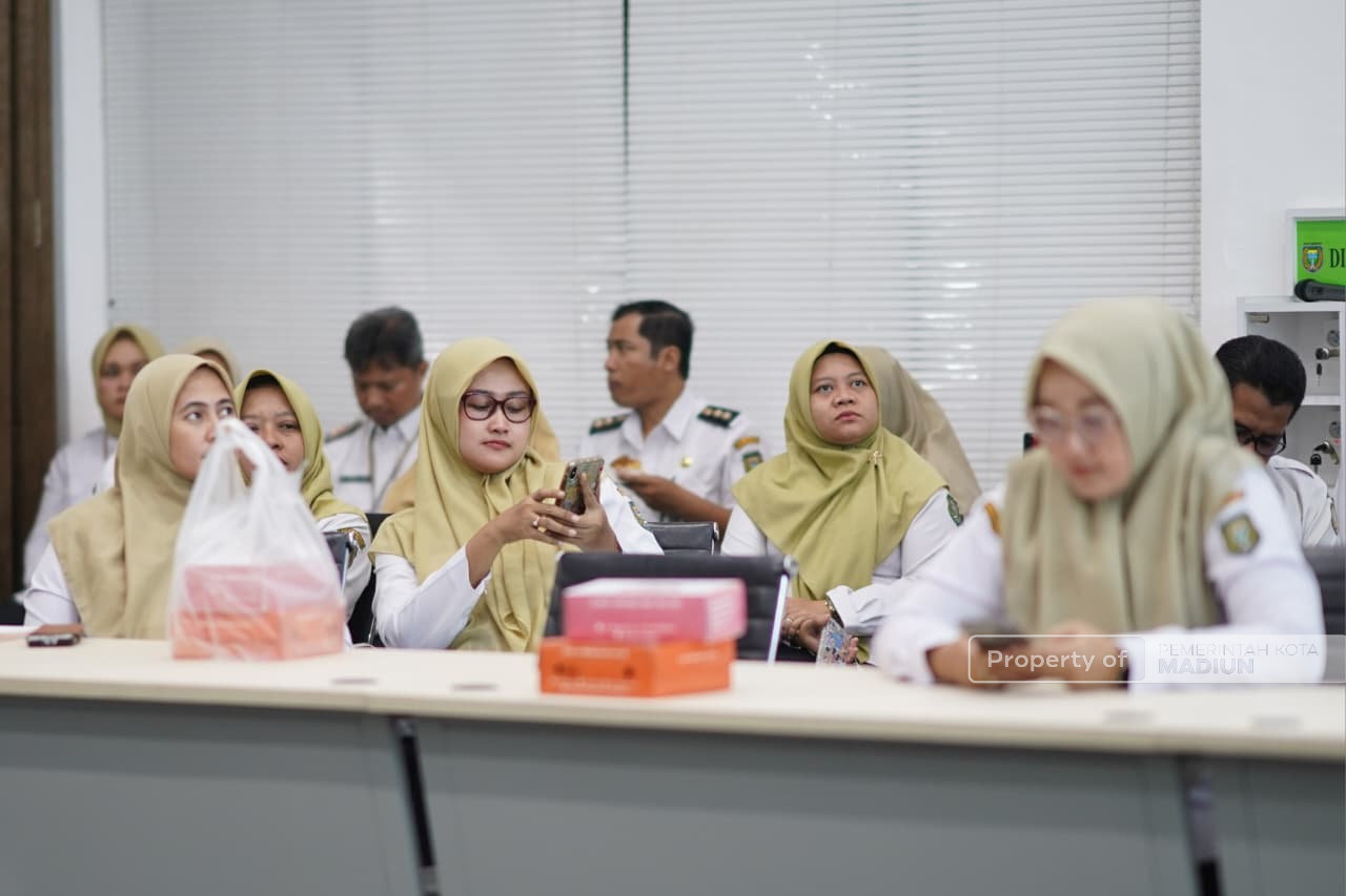 Gelar Penguatan Pemerintah Digital, Plt Wali Kota Targetkan 90 Persen Layanan Berbasis Digital