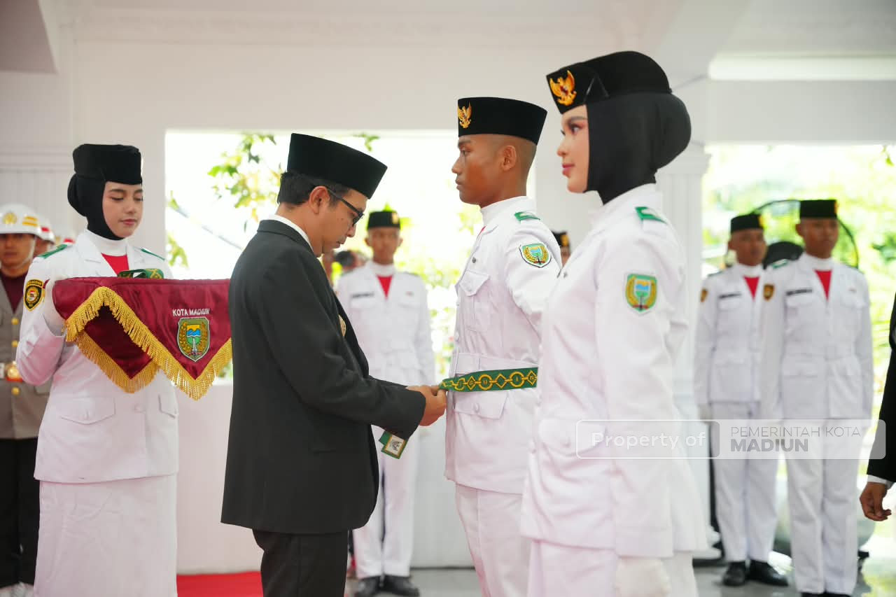 62 Paskibraka Kota Madiun Resmi Dikukuhkan, Plt Wali Kota Tekankan Tugas Mengawal Perjuangan Bangsa