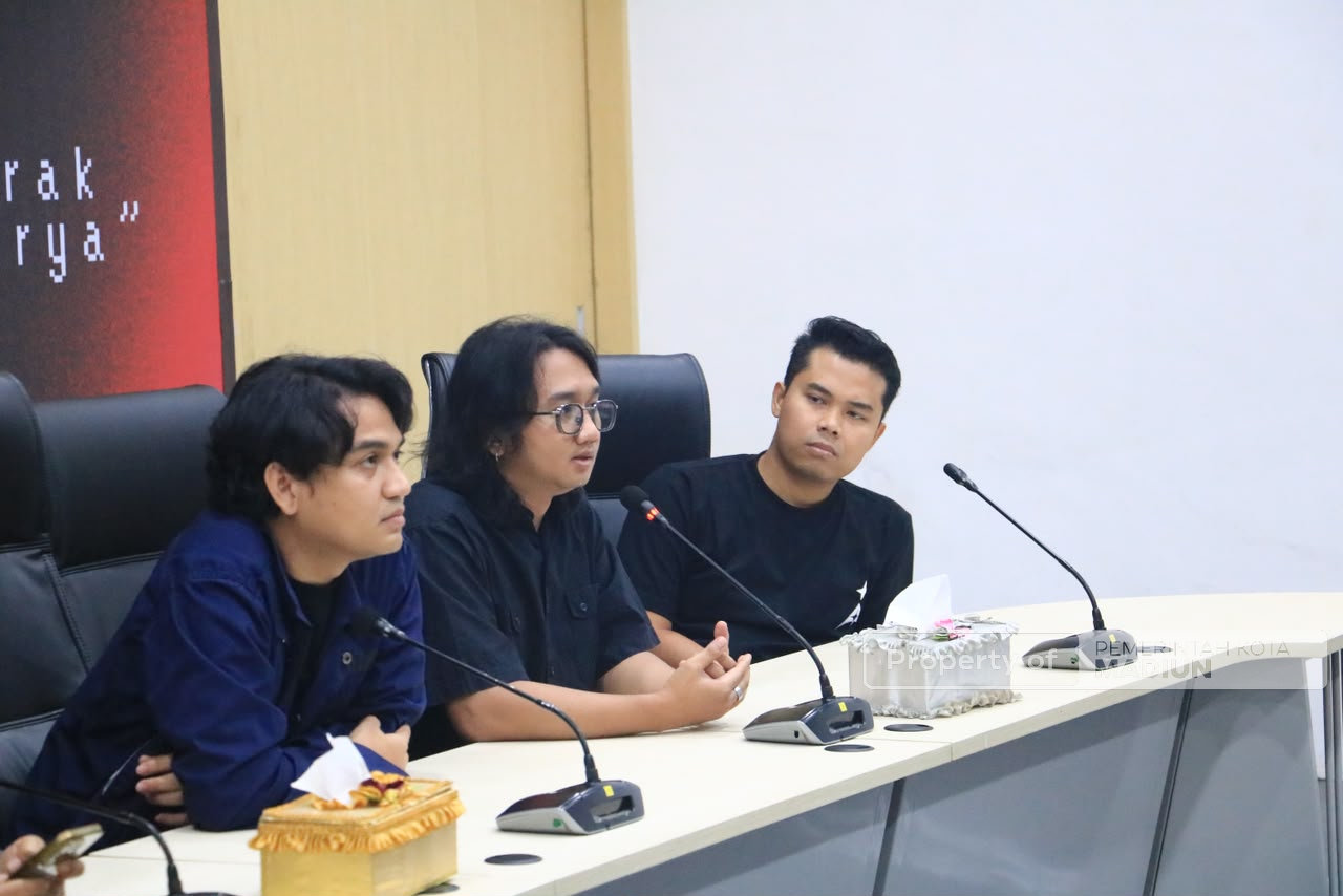 Gelar Press Conference Padhang Mbranang 2026, Plt Wali Kota Perkuat Ekosistem Ekonomi Kreatif Digital