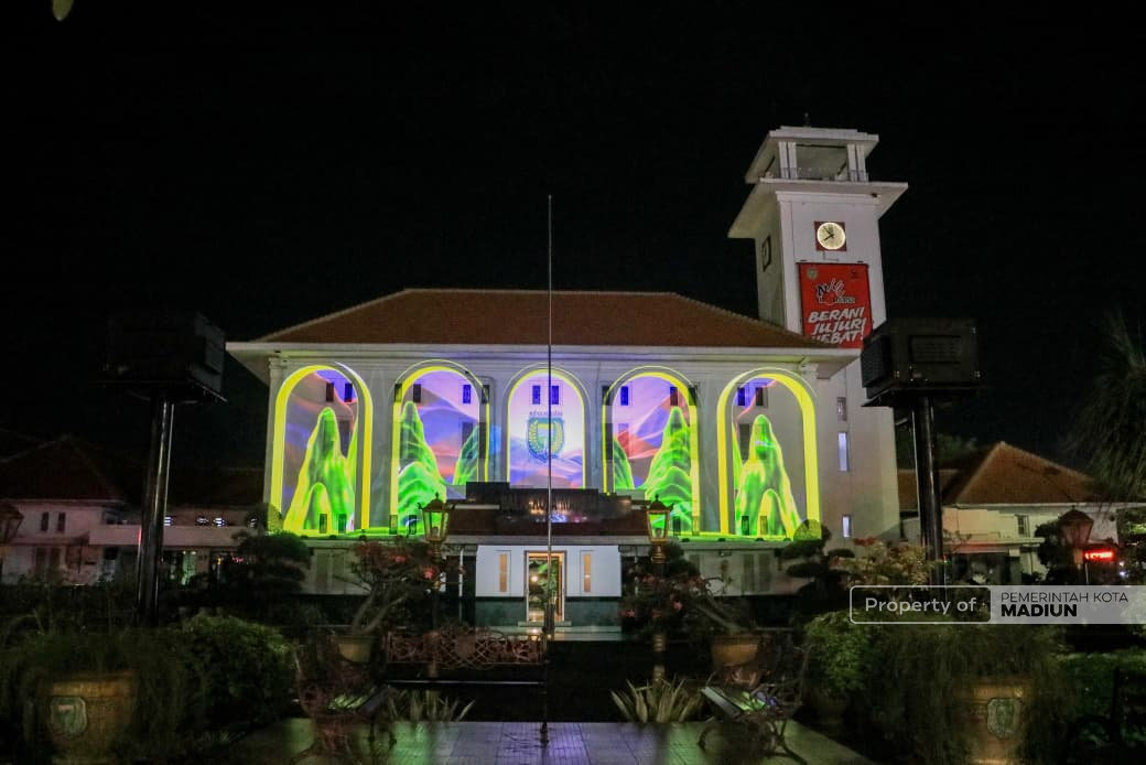 Video Mapping Kembali Hiasi Balai Kota Madiun, Percantik Kawasan Pusat Kota