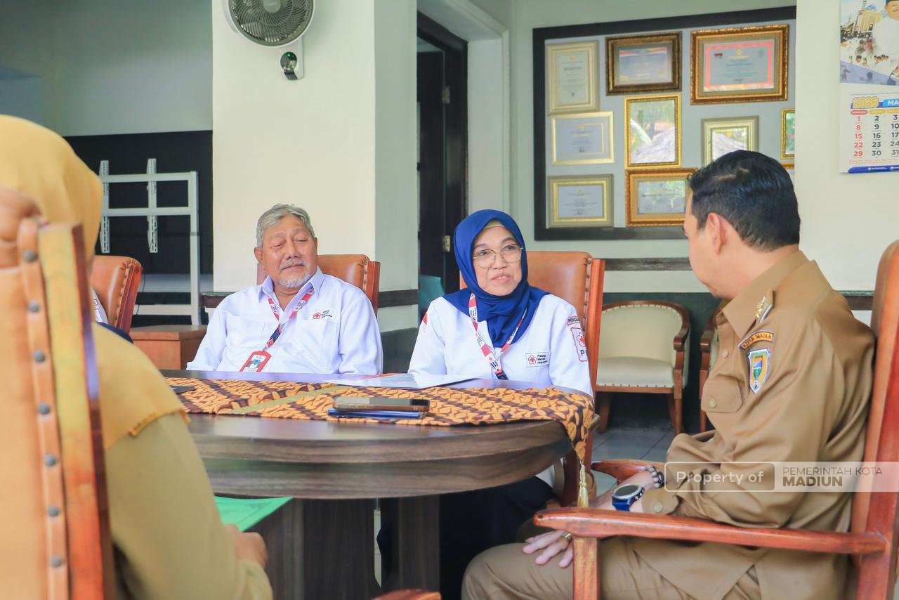 Plt Wali Kota Madiun Terima Audiensi PMI, Bahas Pembangunan Gedung dan Penguatan Layanan UDD