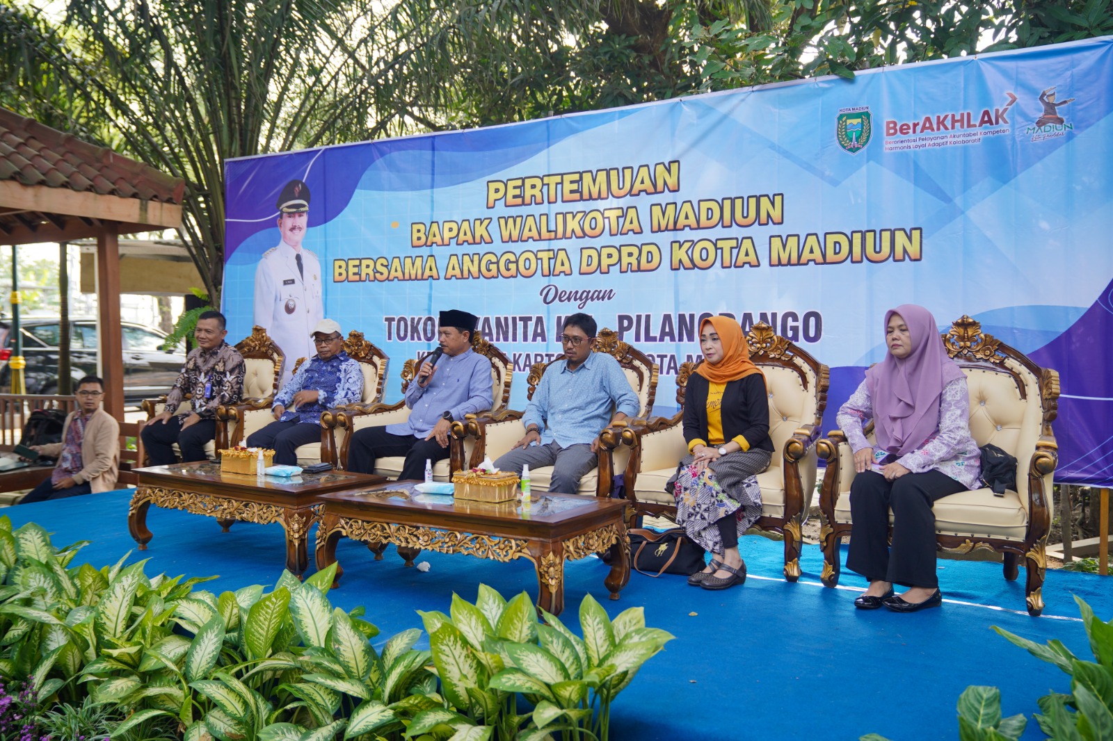 Hadiri Pertemuan Dengan DPRD Bersama Warga, Wali Kota Beberkan Upaya Peningkatan Pendidikan