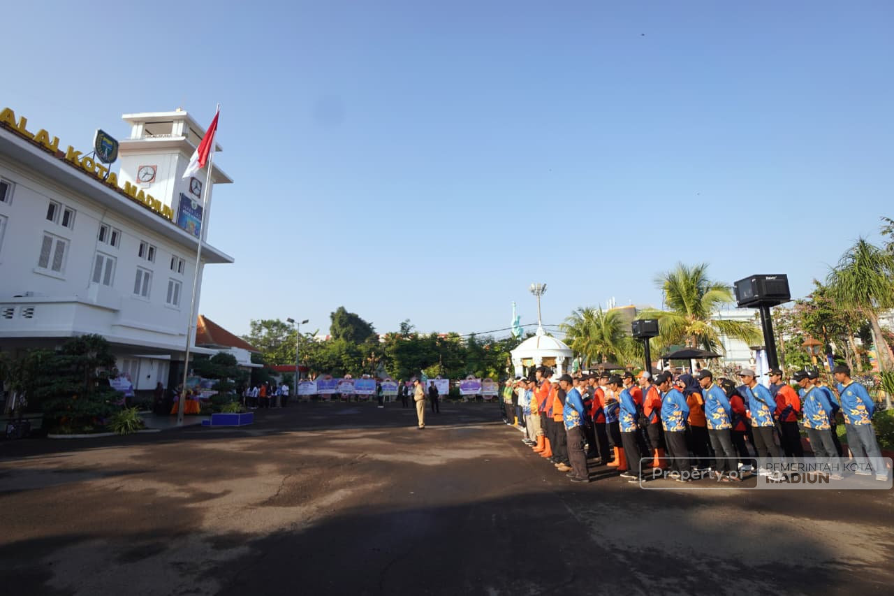 Pimpin Apel Pasukan Hijau, Plt Wali Kota Kerahkan Tim Bersihkan Kawasan RTM