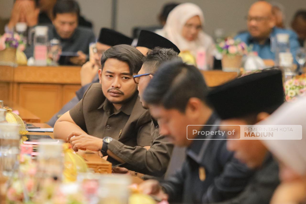 Aturan Daerah dan Pusat Disesuaikan, Dua Raperda Resmi Ditetapkan