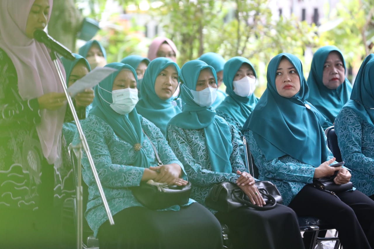Dinas Luar, Wali Kota Hadiri Pertemuan Warga Secara Virtual