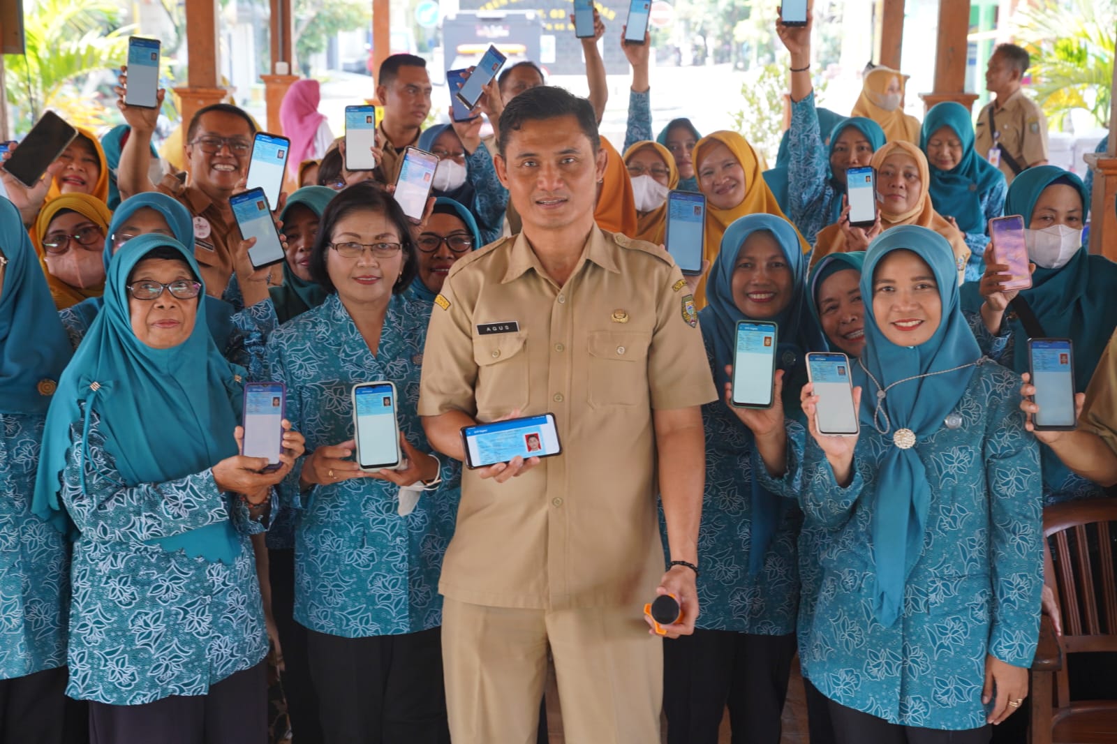 Wali Kota Ajak Perempuan Sukseskan Program Digitalisasi Data Kependudukan