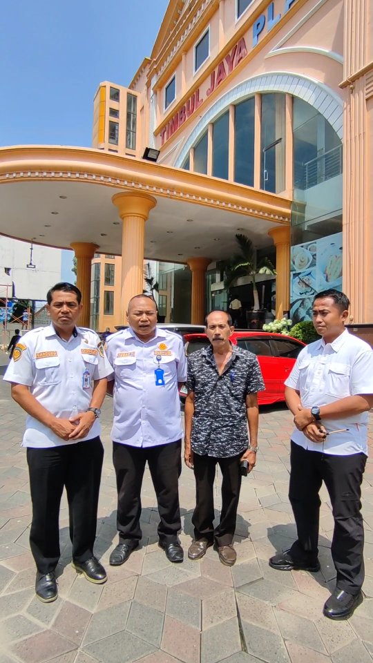 Klarifikasi dan pembinaan kepada manajemen Timbul Jaya Plaza terkait truck fuso yang masuk ke Jl Pahlawan Koya Madiun be...